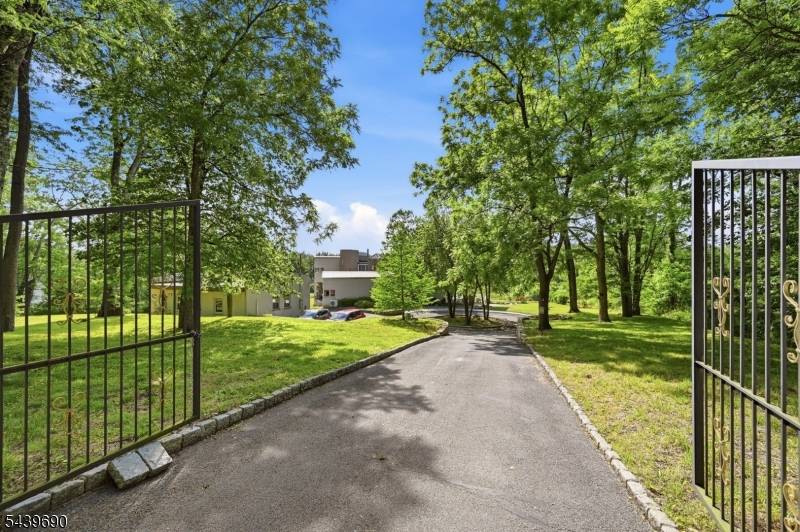 151 Bellvale Lakes Rd, Other Orange County, NJ 10990