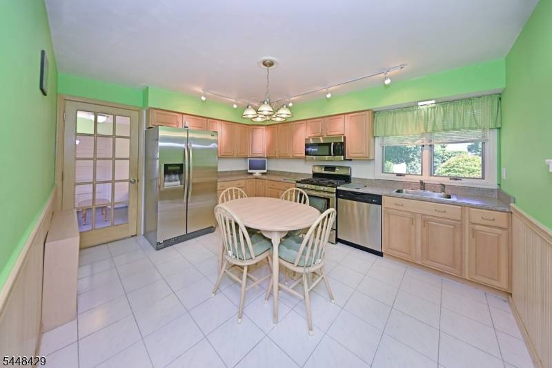 143 Greenwood Ave, Wanaque Boro, NJ 07420