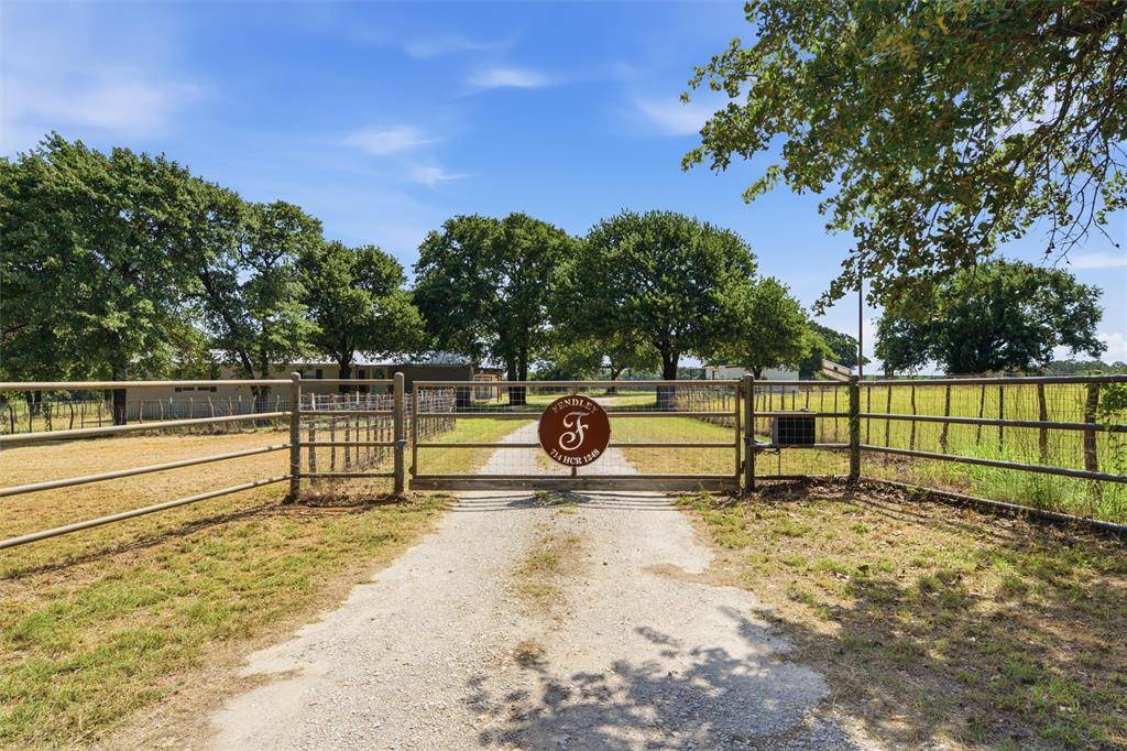 714 Hcr 1248, Whitney, TX 76692