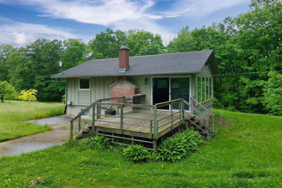 2740 Front RD, Norfolk, ON N0E 1W0