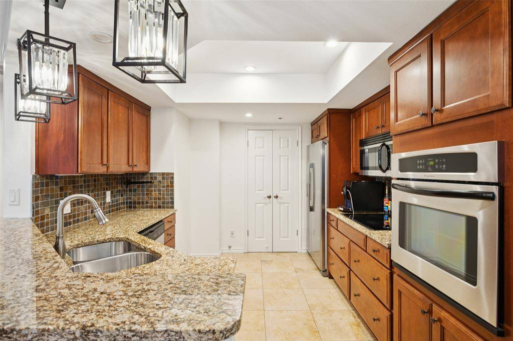 5909 Luther Lane #800, Dallas, TX 75225