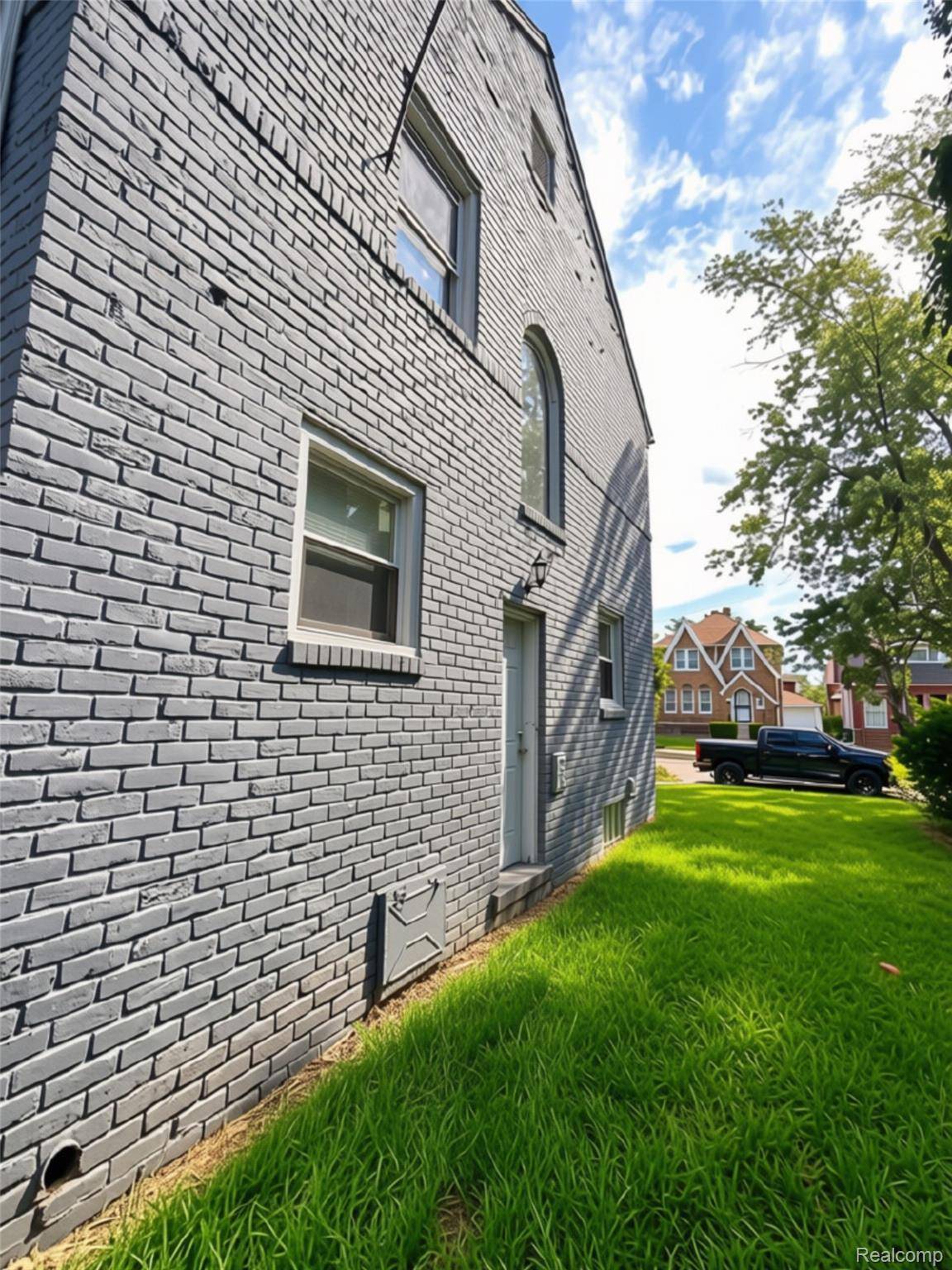 5225 Three Mile DR, Detroit, MI 48224