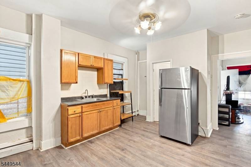 39 Hillman St, Paterson City, NJ 07522