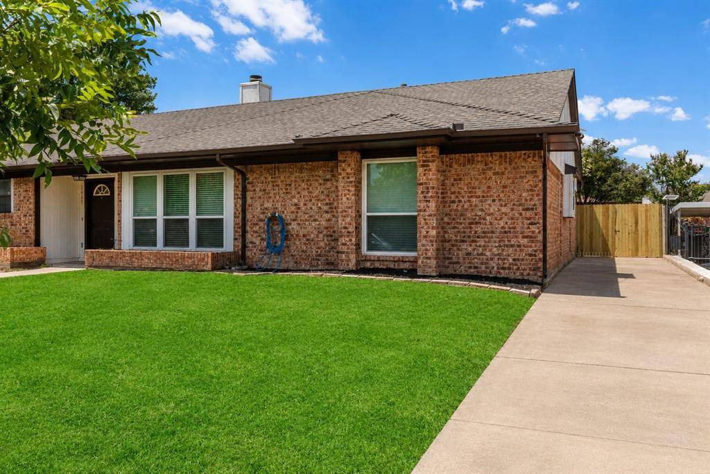 2429 Chestnut Way, Bedford, TX 76022