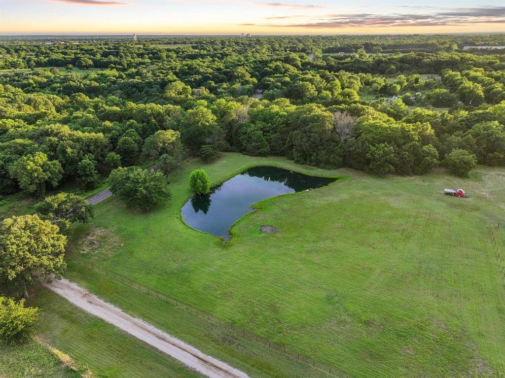 7106 County Road 4729, Commerce, TX 75428