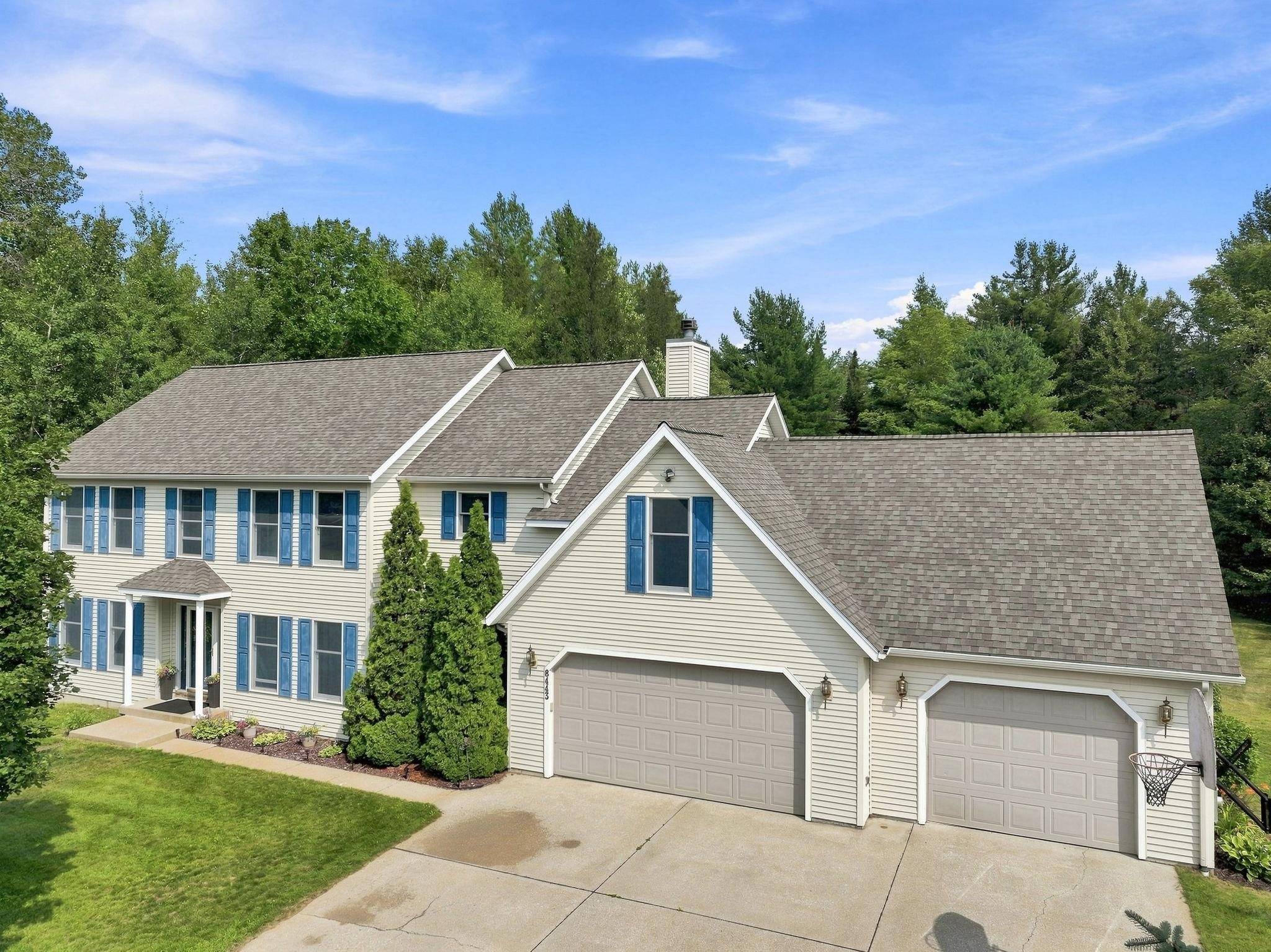 8443 Valley Forge DR, Cherry Grove Twp, MI 49601