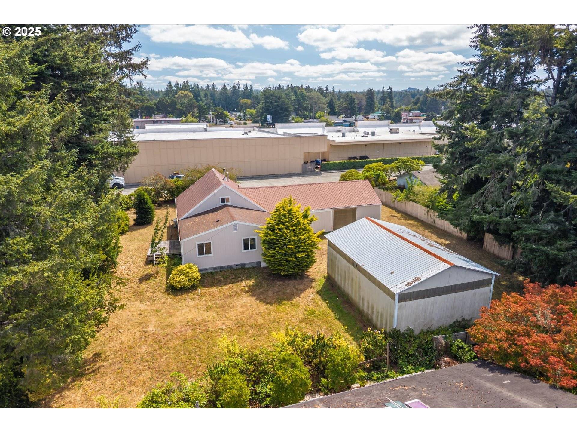 89 MICHIGAN AVE, Bandon, OR 97411