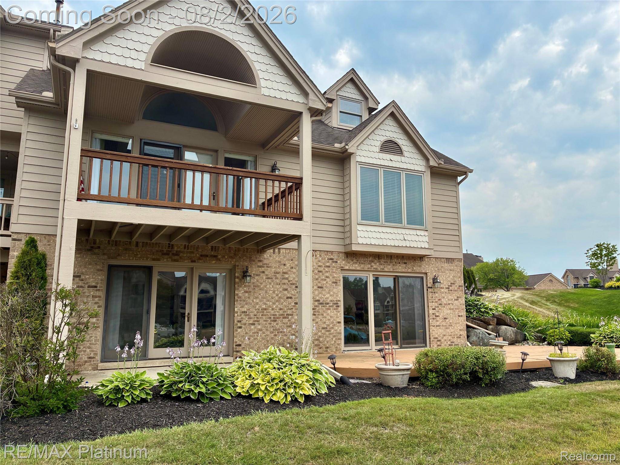 18012 Blue Heron Pointe DR, Northville Township, MI 48168