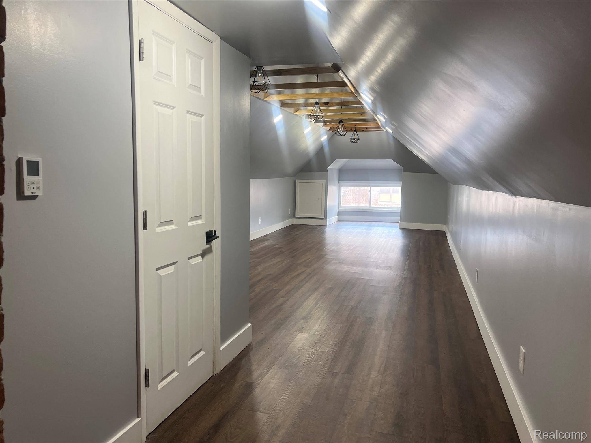 132 Pilgrim ST #Studio 3rd Floor, Highland Park, MI 48203