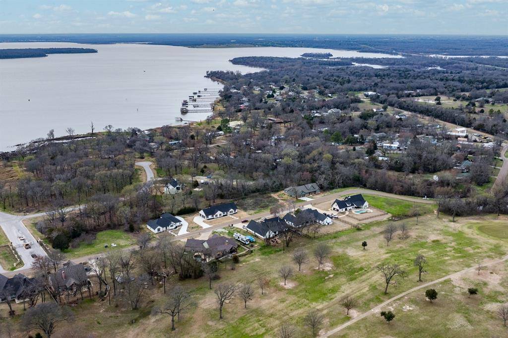 202 Splitrail Drive, Mabank, TX 75143
