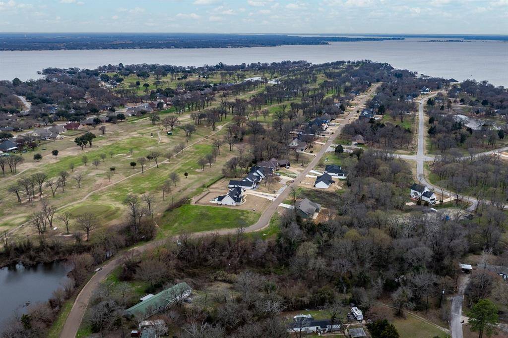 202 Splitrail Drive, Mabank, TX 75143