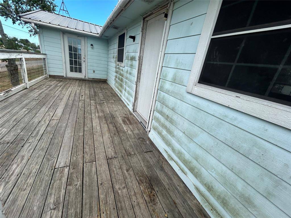 50 N Vivian Stevens Street, Port Lavaca, TX 77979
