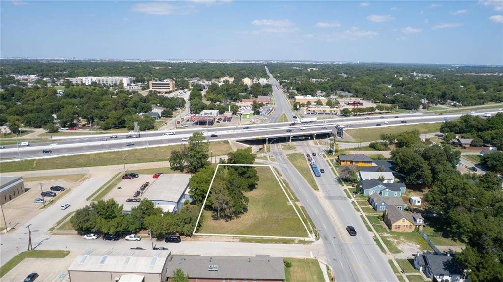 201 N Riverside Drive, Fort Worth, TX 76111