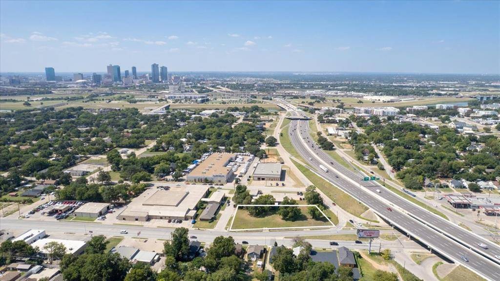 201 N Riverside Drive, Fort Worth, TX 76111