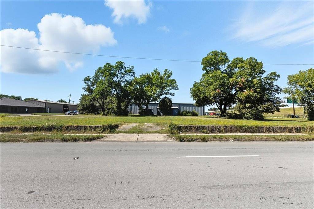 201 N Riverside Drive, Fort Worth, TX 76111