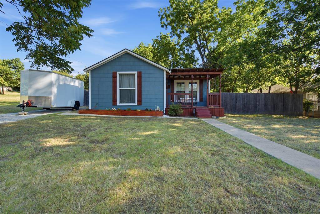 116 W 7th Street, Weatherford, TX 76086