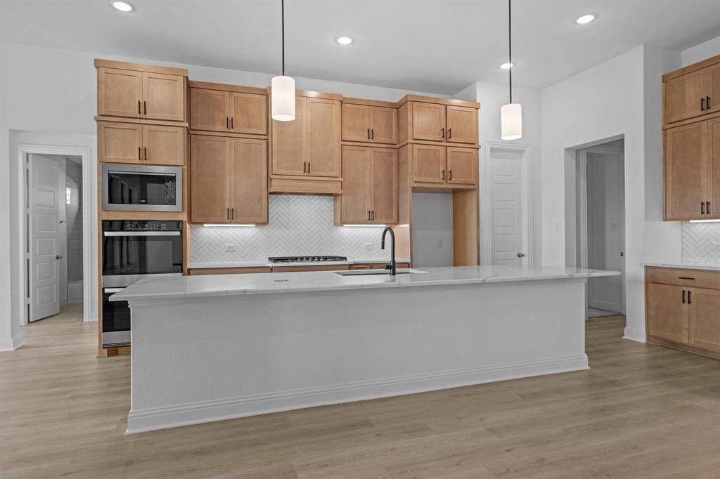 257 Wheatgrass Road, Waxahachie, TX 75165