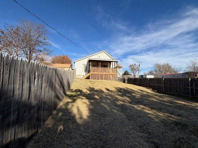 822 Santa Fe Avenue, Canadian, TX 79014
