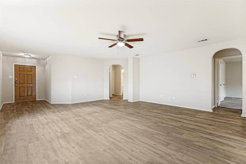 556 Winbridge Lane, Fort Worth, TX 76052