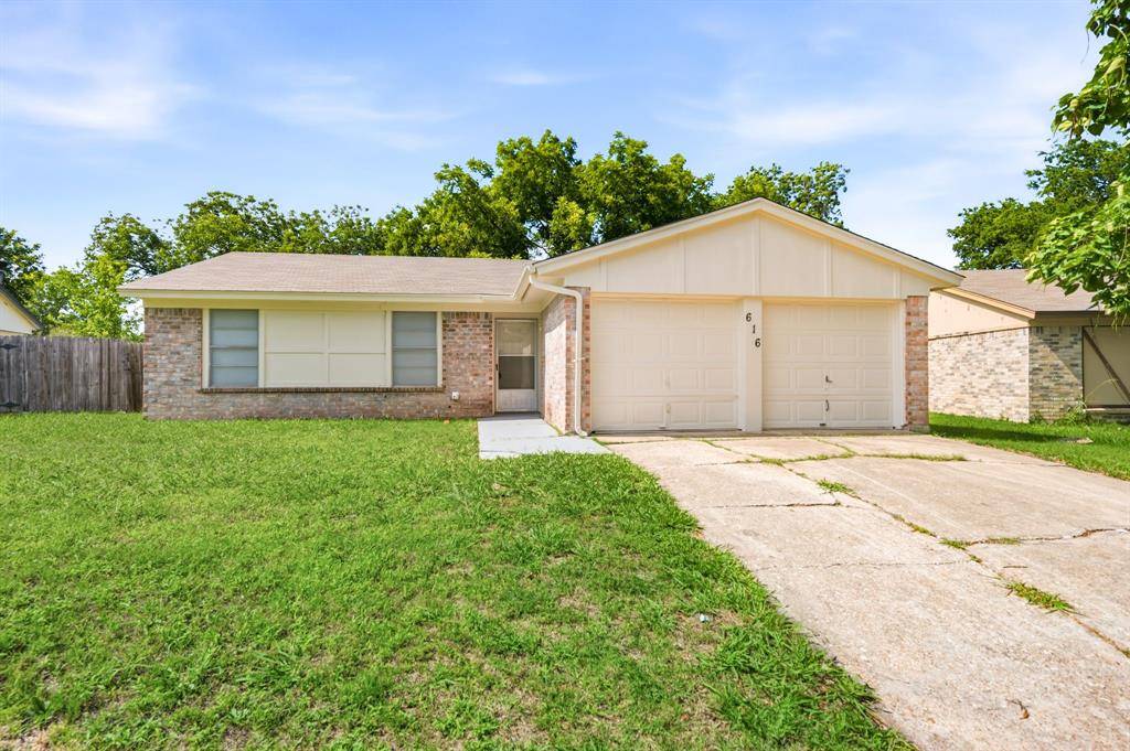 616 Reveille Road, Fort Worth, TX 76108