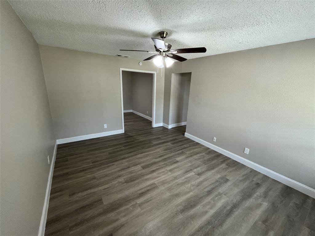 1982 Oak Hill Circle, Dallas, TX 75217