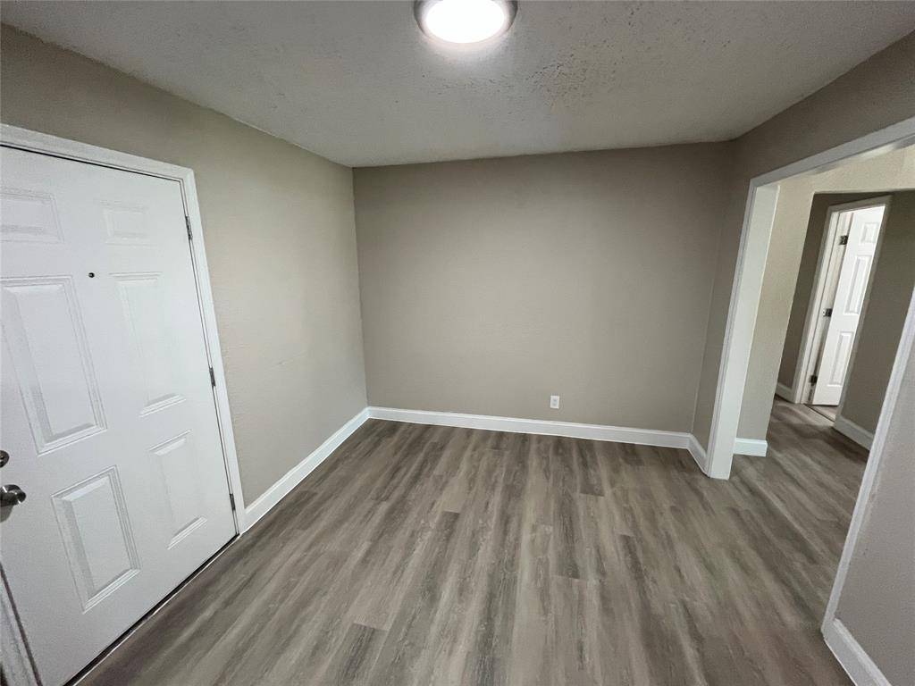 1982 Oak Hill Circle, Dallas, TX 75217