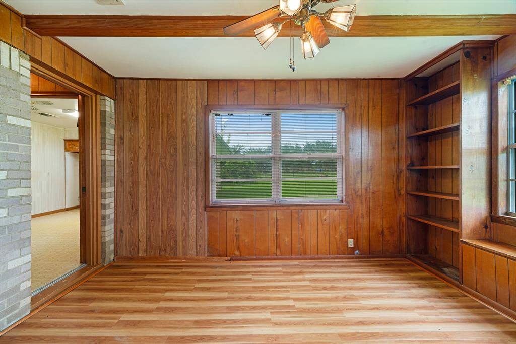 900 County Road 42400, Paris, TX 75462