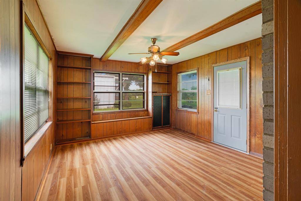 900 County Road 42400, Paris, TX 75462