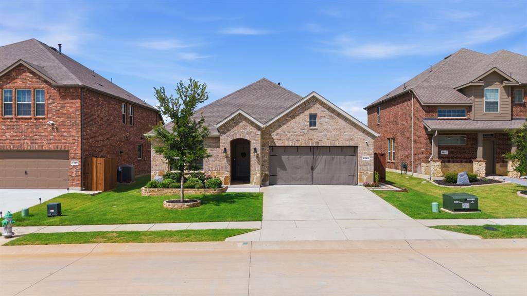 3223 Hunters Glen Drive, Aubrey, TX 76227