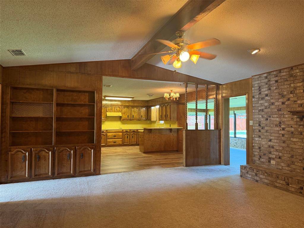 1016 Cliff Drive, Graham, TX 76450