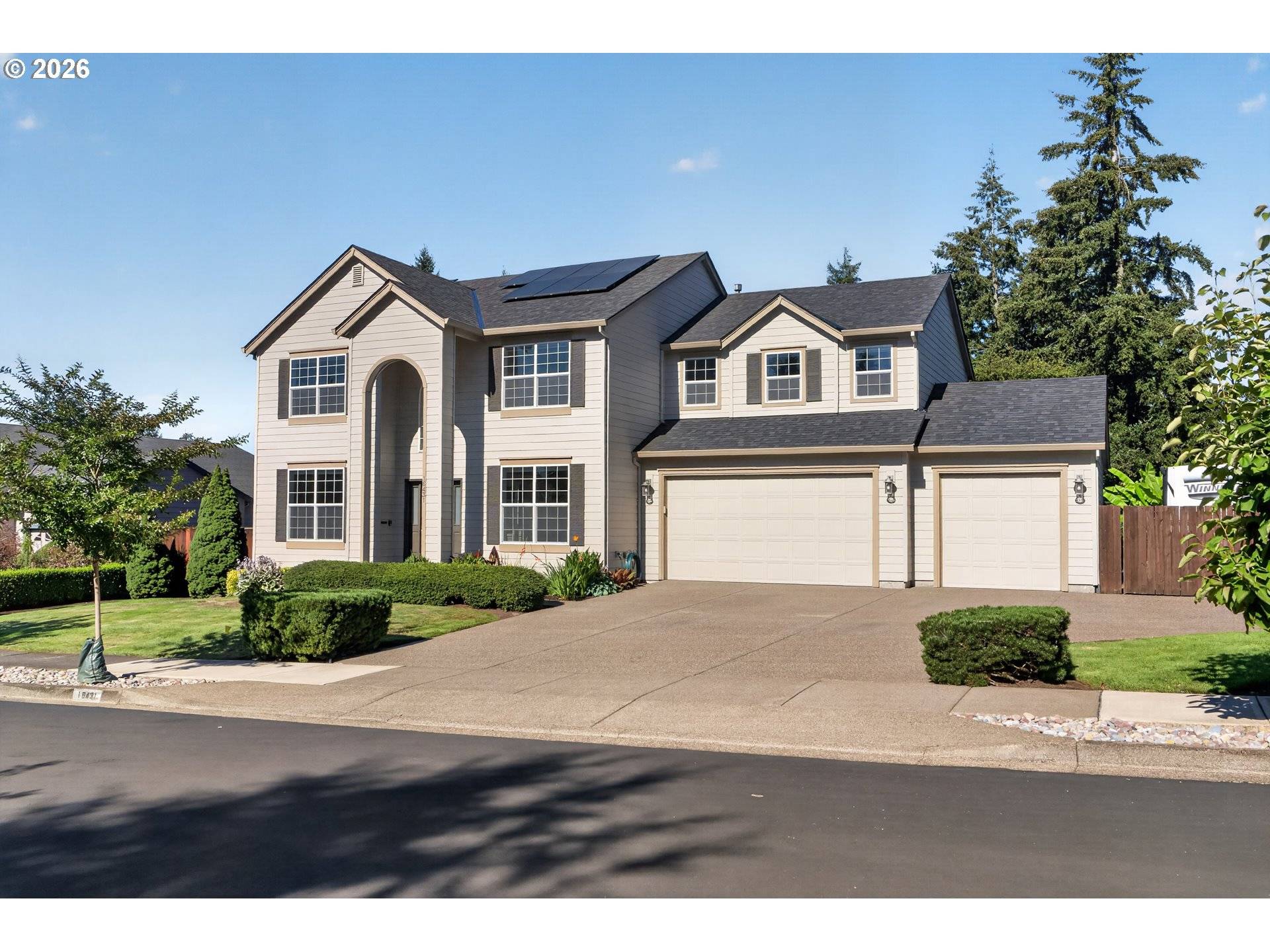 16431 WILLAMETTE VALLEY DR, Oregon City, OR 97045