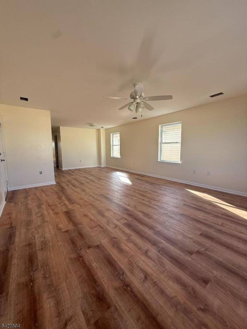 68 Port Ave, Elizabeth City, NJ 07206