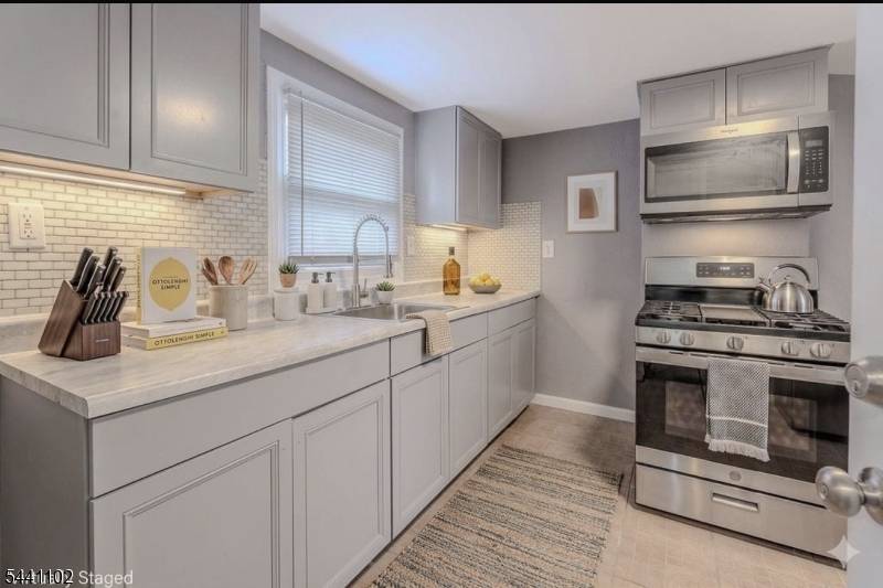 21 Mitchell Pl, Newark City, NJ 07114