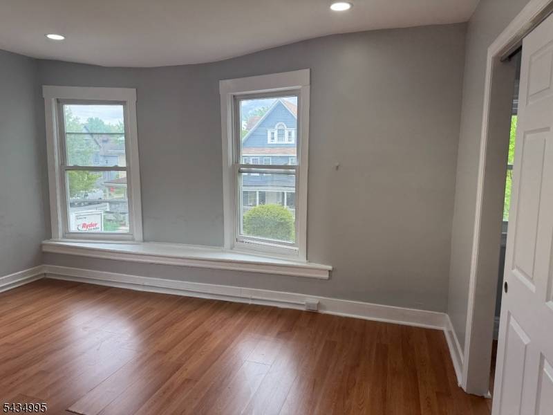 105 N Munn Ave, East Orange City, NJ 07017