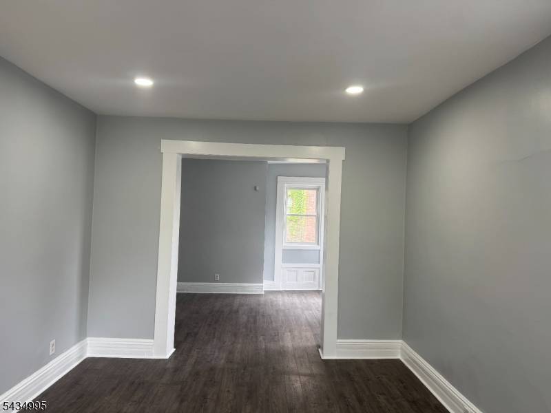 105 N Munn Ave, East Orange City, NJ 07017