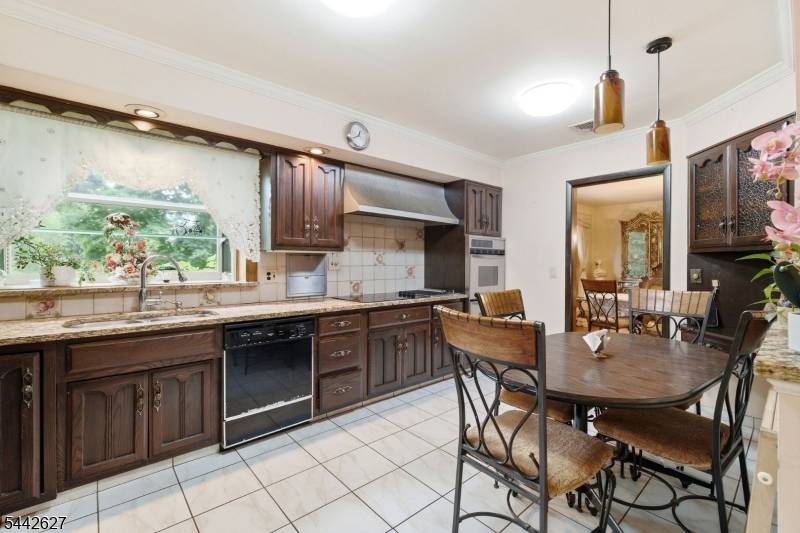 1868 Amwell Rd, Franklin Twp., NJ 08873