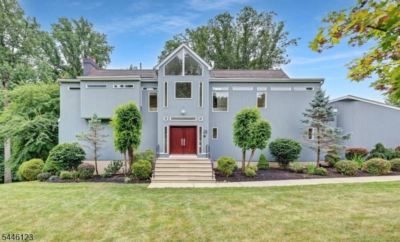30 Ellsworth Dr, Warren Twp., NJ 07059