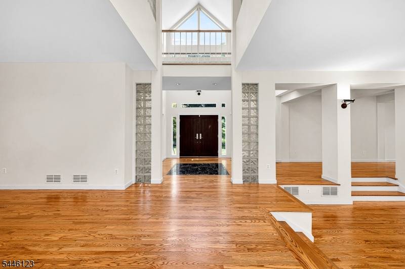 30 Ellsworth Dr, Warren Twp., NJ 07059