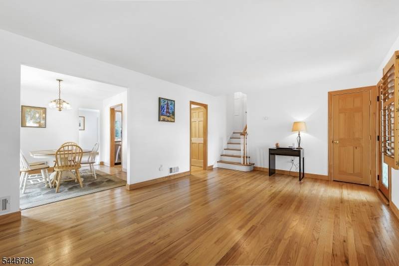 17 Westland Rd, Verona Twp., NJ 07044