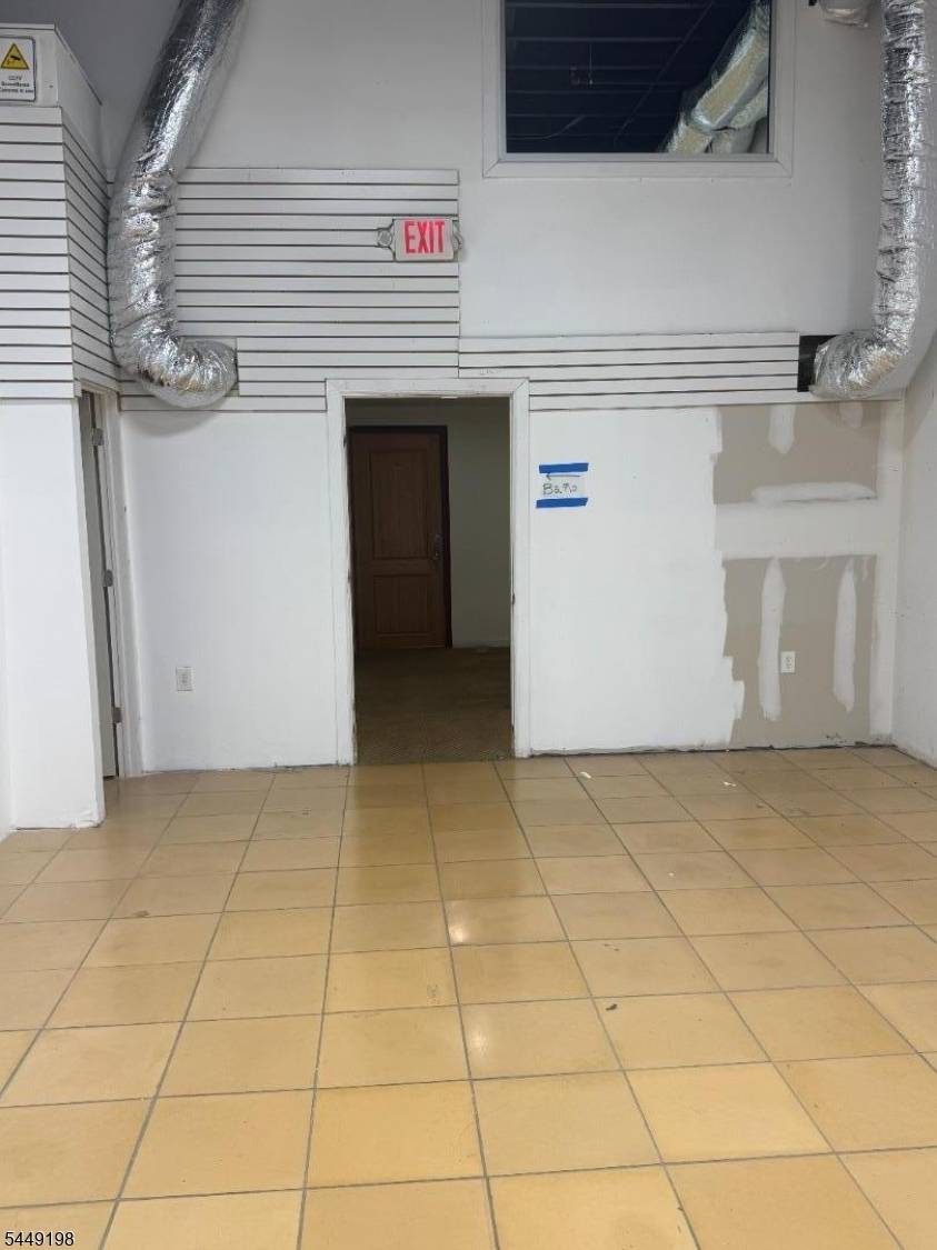 1007 Livingston Ave, North Brunswick Twp., NJ 08902