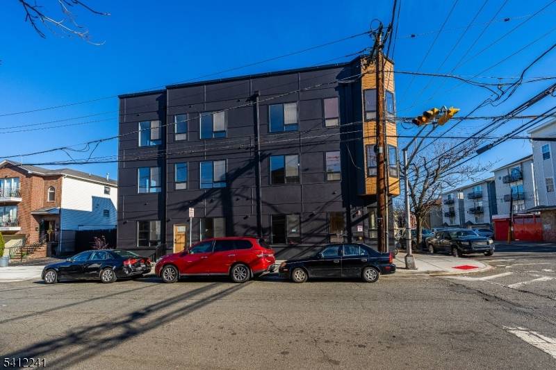 108 Fleming Ave, Newark City, NJ 07105