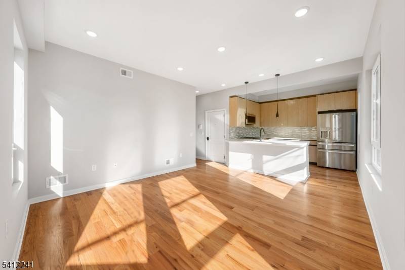 108 Fleming Ave, Newark City, NJ 07105
