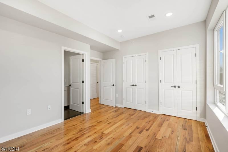 108 Fleming Ave, Newark City, NJ 07105