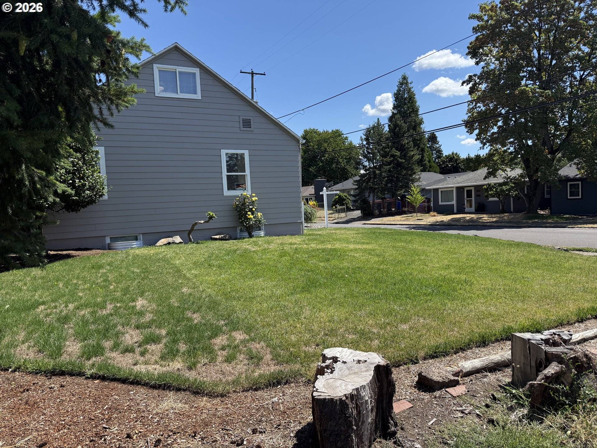 8807 NE SACRAMENTO ST, Portland, OR 97220