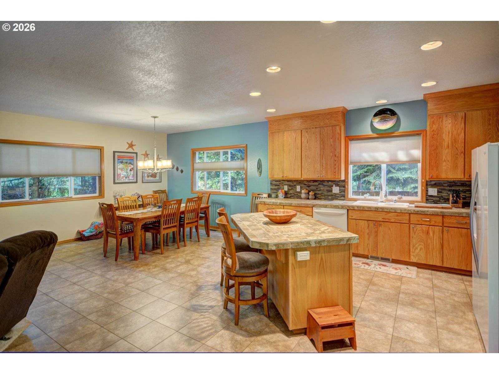 90571 LAKE VIEW RD, Warrenton, OR 97146