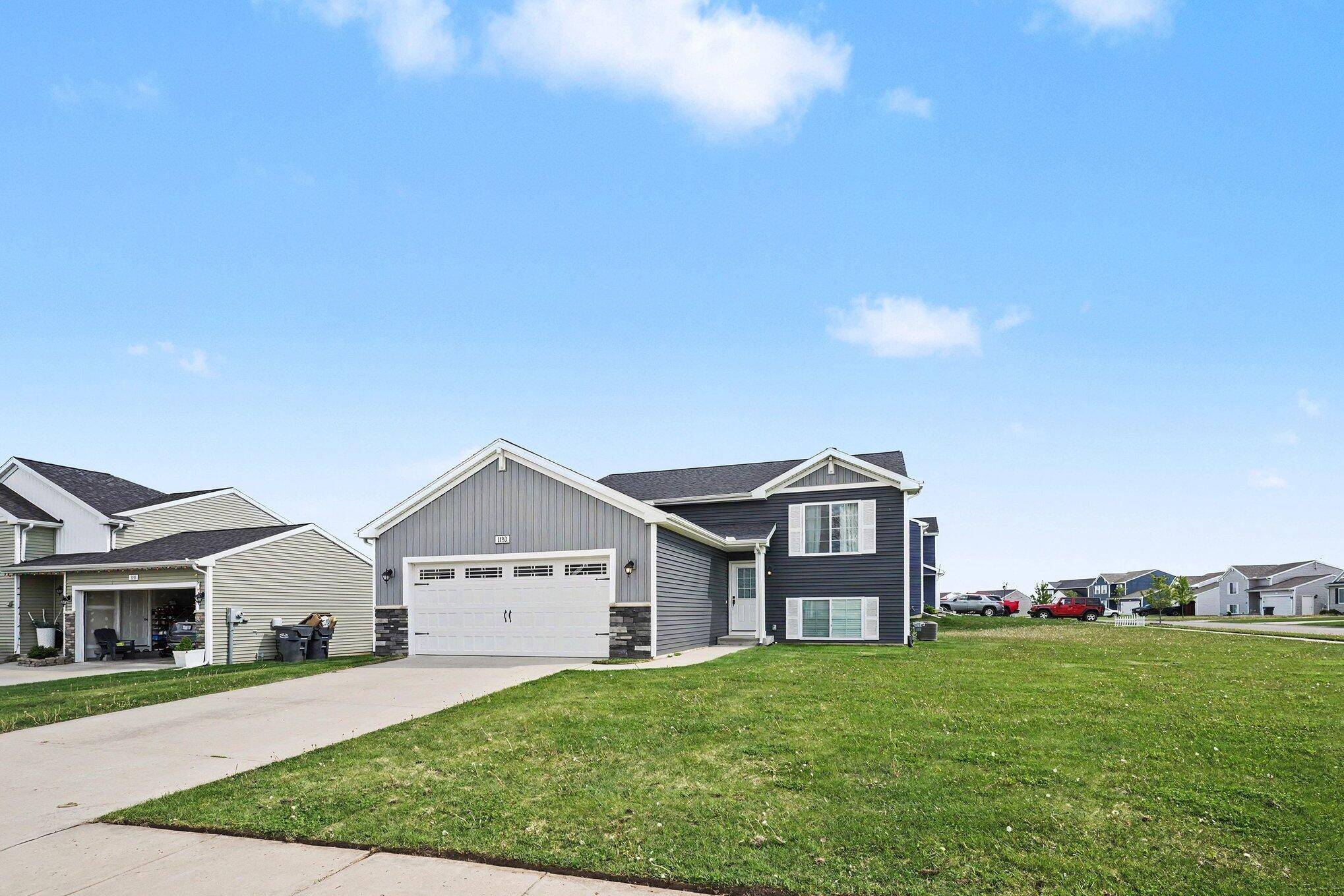 1193 Cooley Mill LN, Schoolcraft Vllg, MI 49097