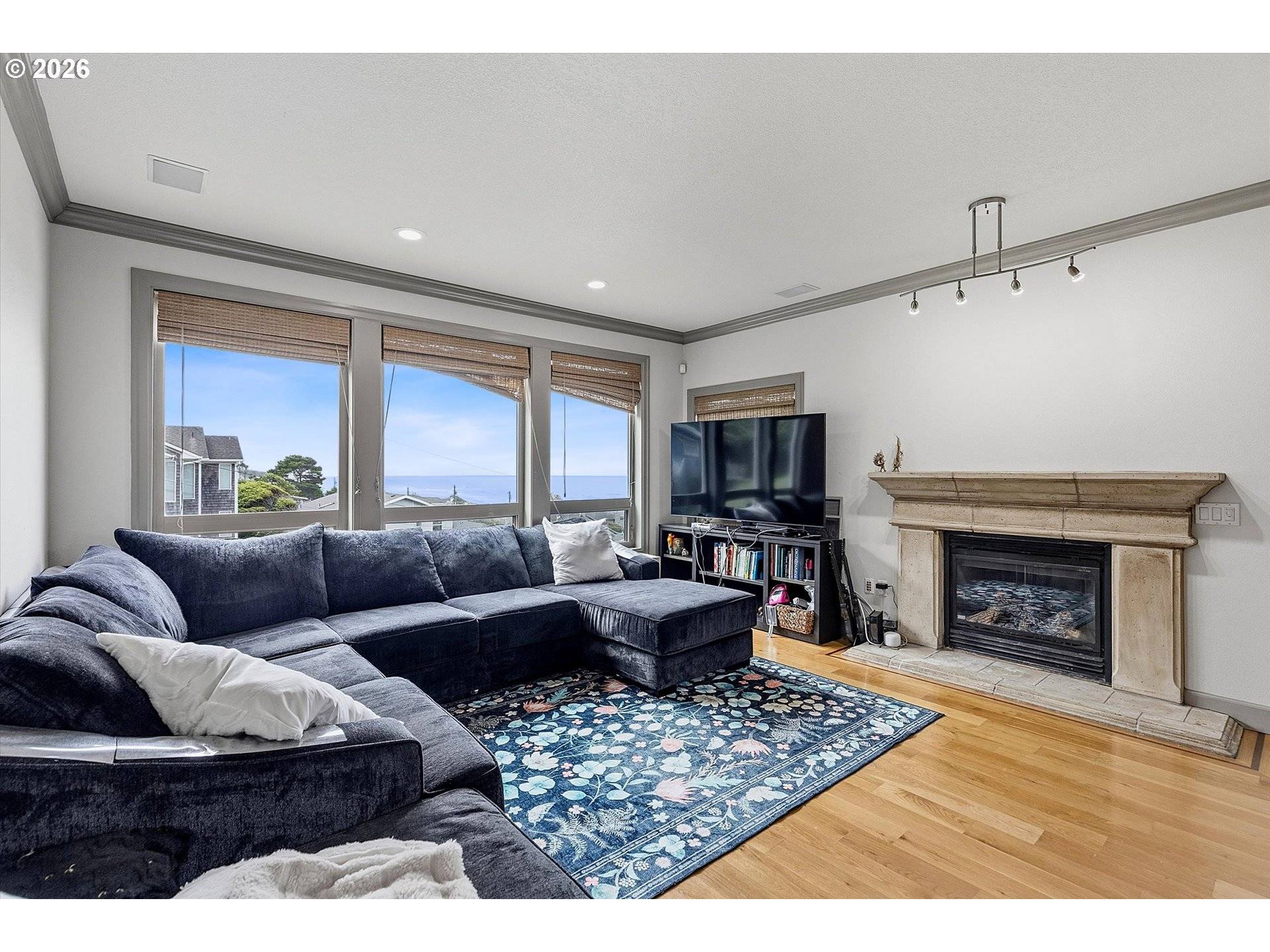 1929 NE 71st ST, Lincoln City, OR 97367