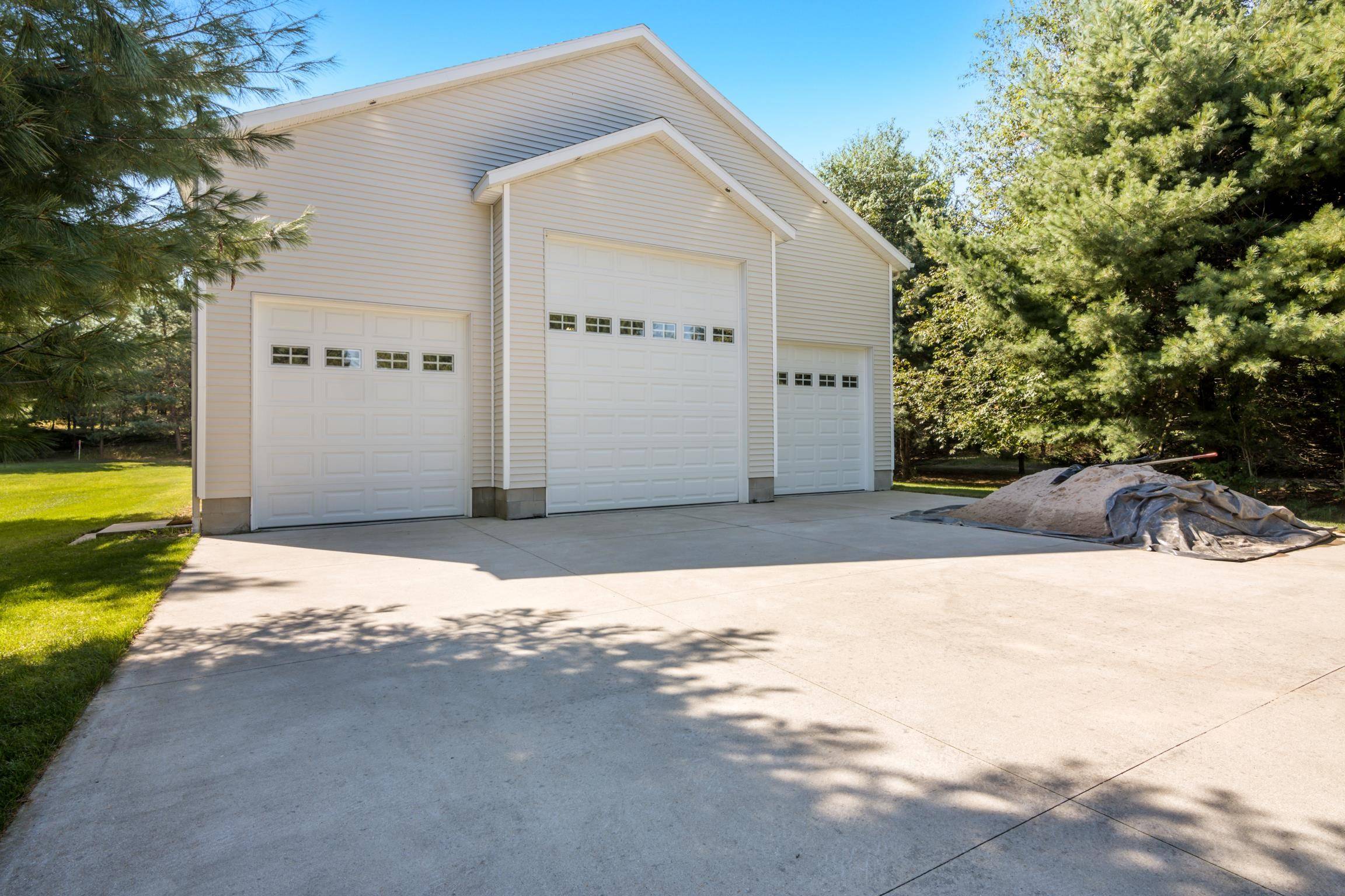 5296 Scofield TRL, Whitewater Twp, MI 49690