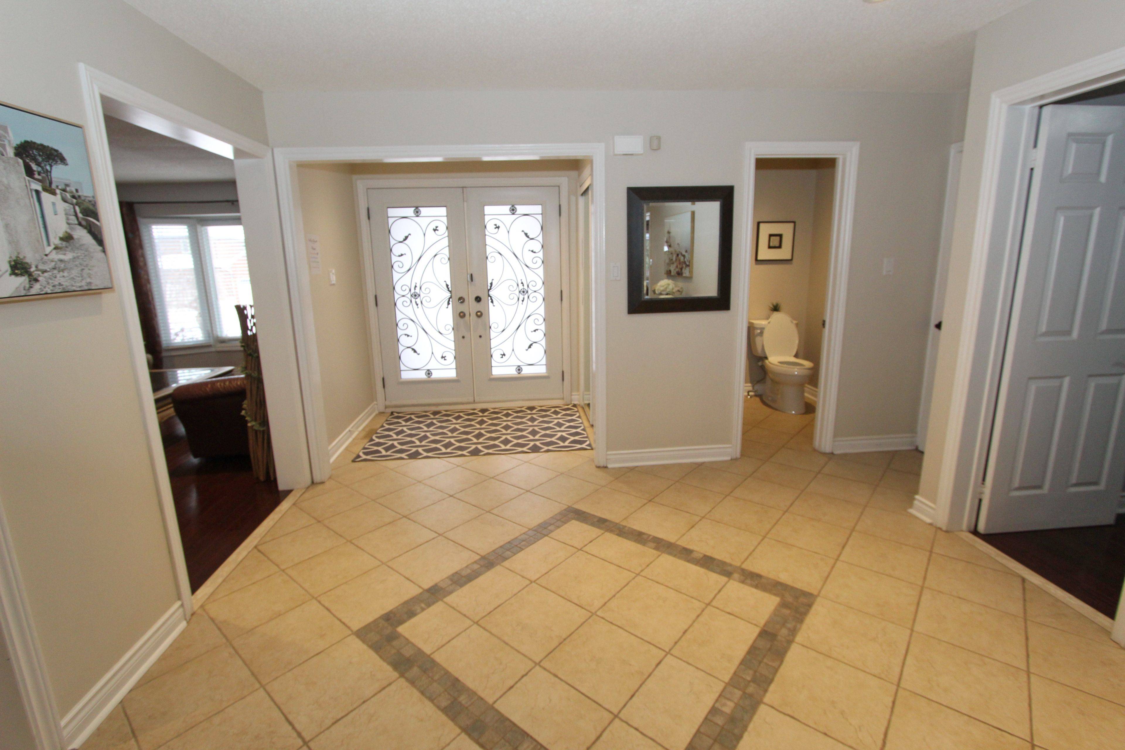 20 Saratoga RD, Markham, ON L3P 7J2