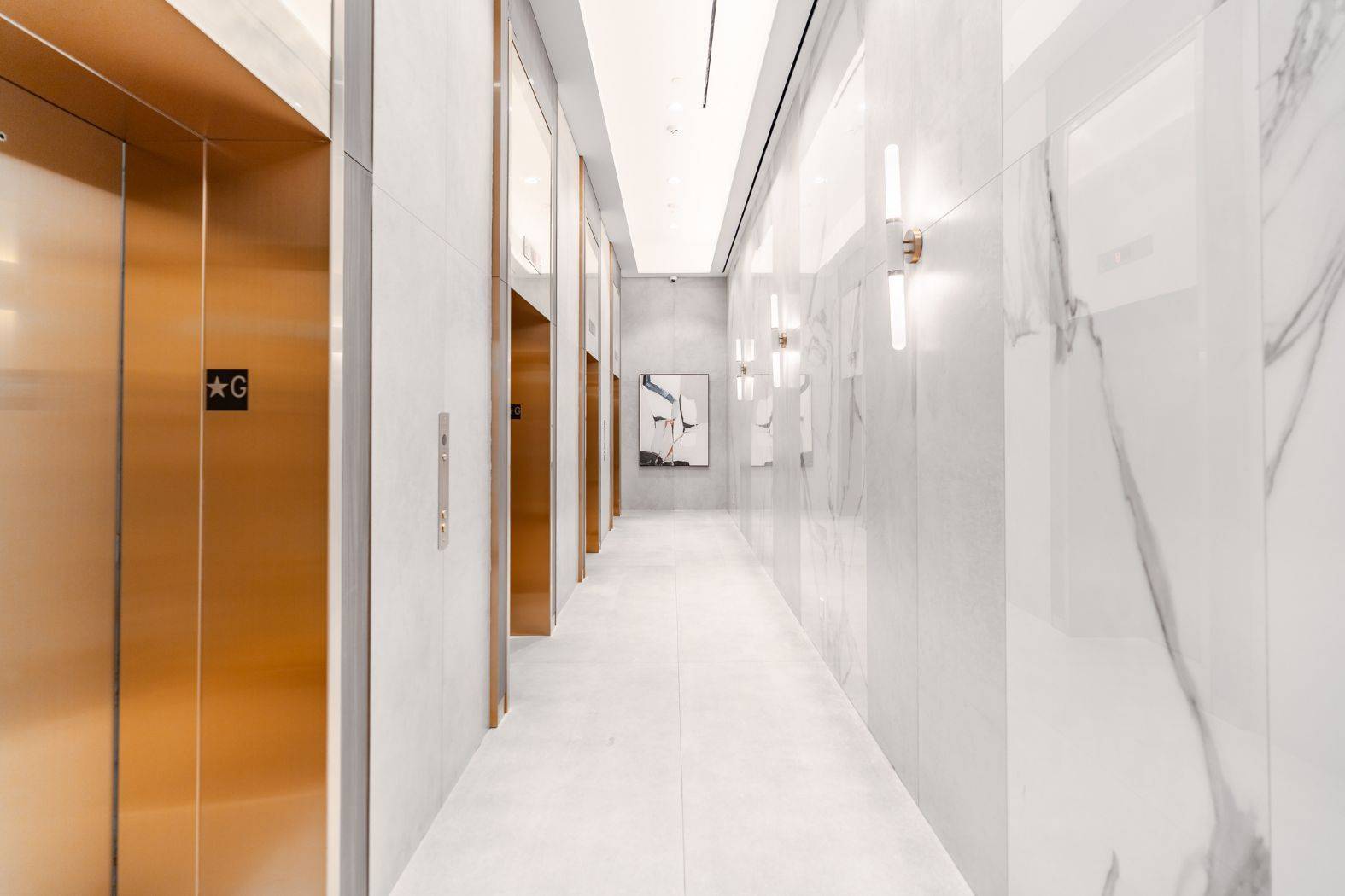 1000 Portage Pkwy #2206, Vaughan, ON L4K 0L1